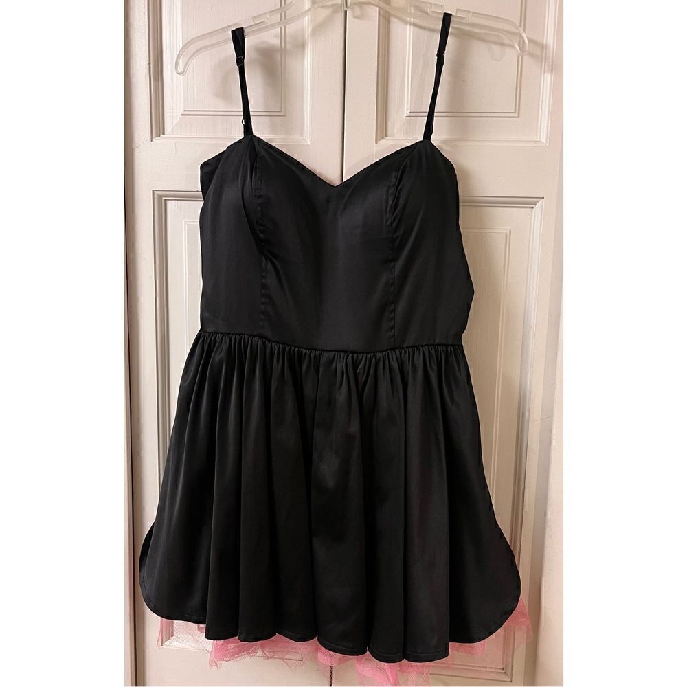 Bettie Paige by Tatyana dress black & pink sz Lg